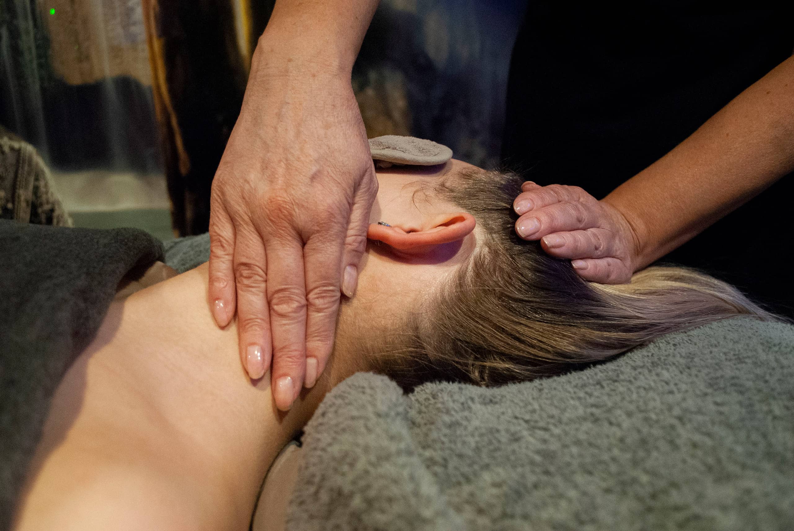 3 Months Back, Head & Shoulder Massage